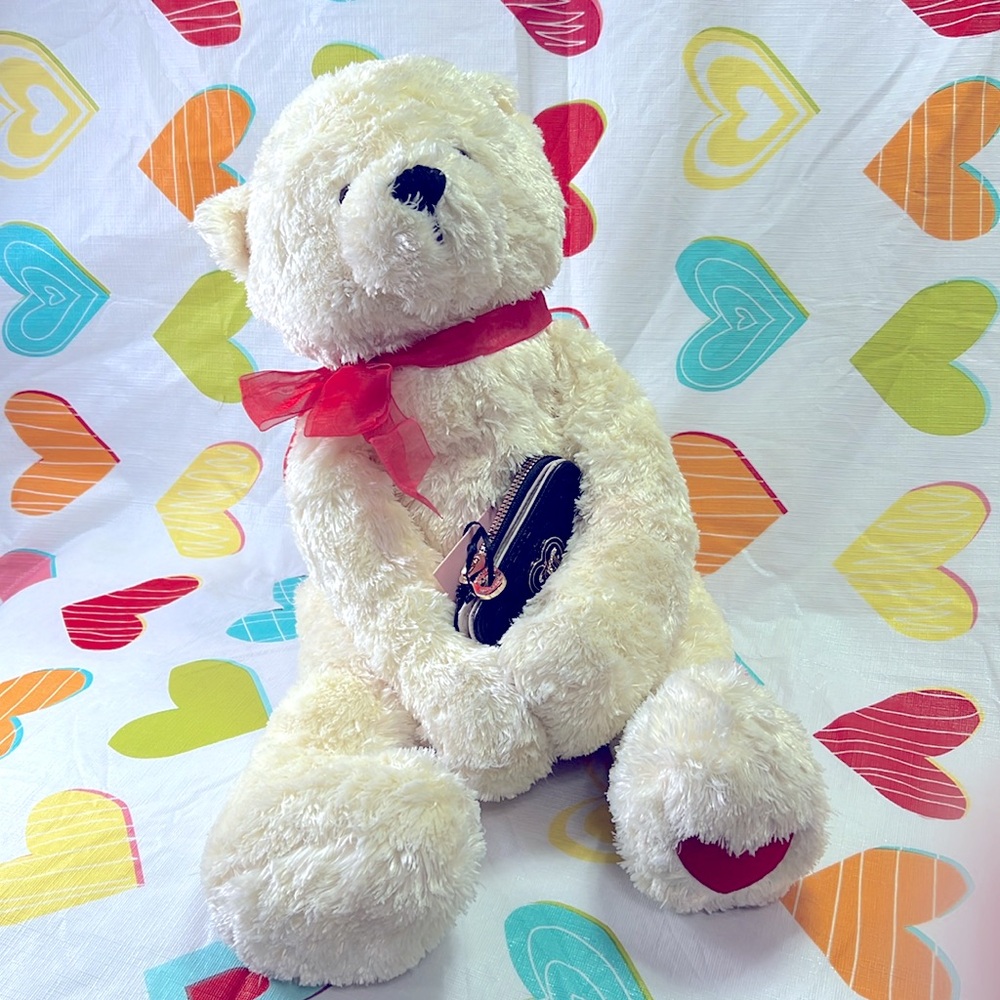 Hallmark Teddy Bear Plush Sweet Hugs Heart - Picture 15 of 15